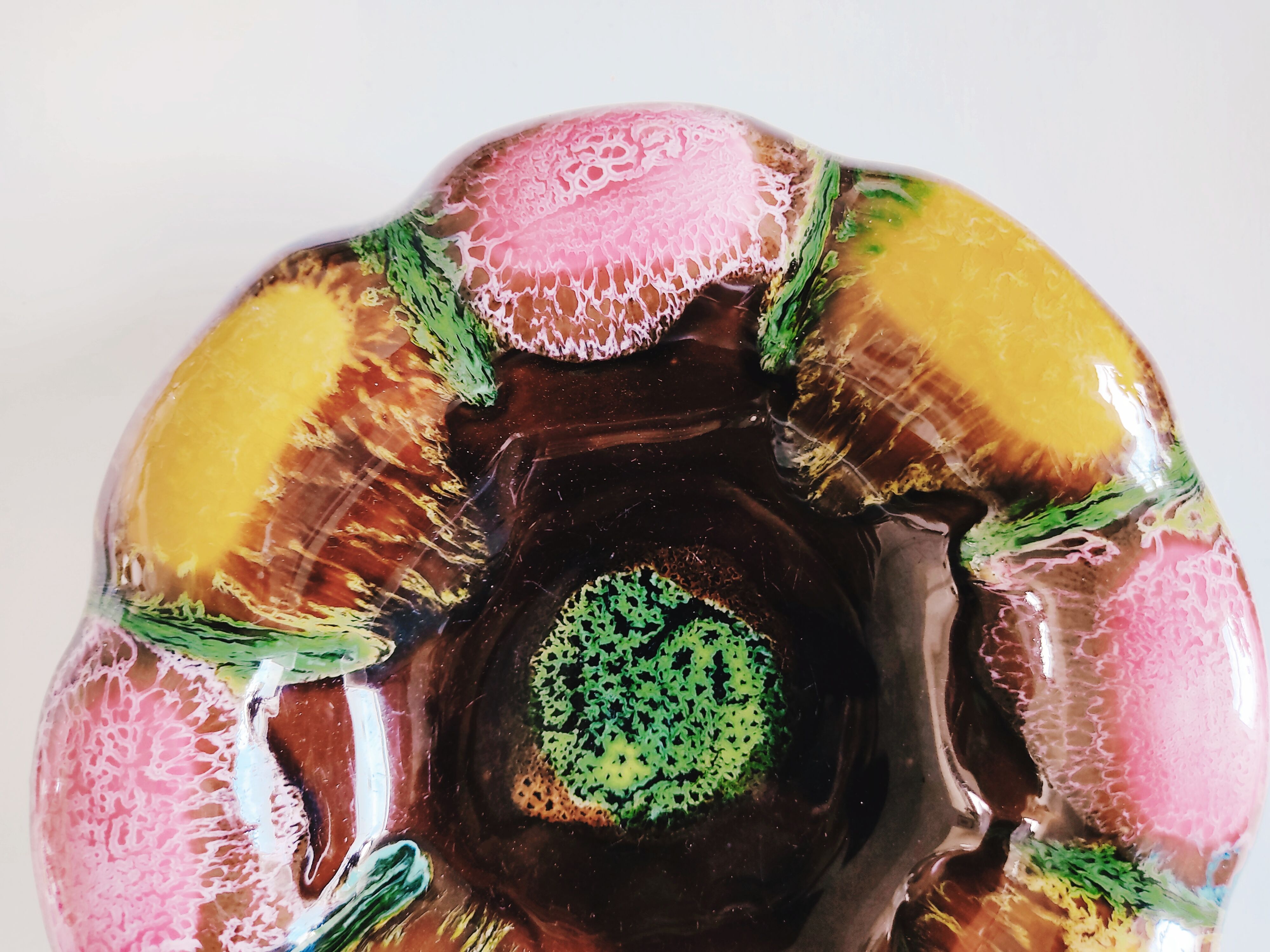 Vallauris empty colorful pocket