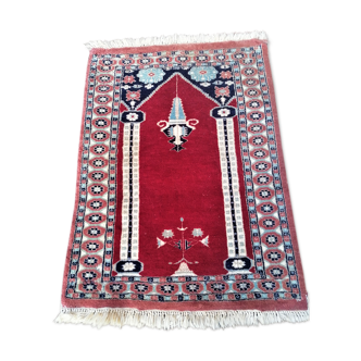 Old handmade wool oriental carpet. Prayer mat 89 x 63cm