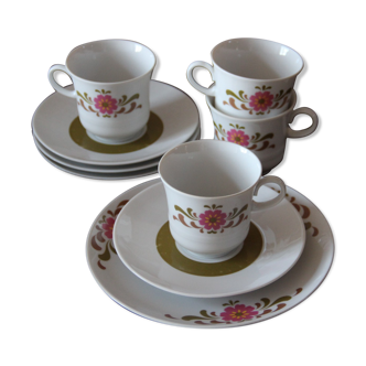 4 tasses et assiettes à dessert au fleuri vintage