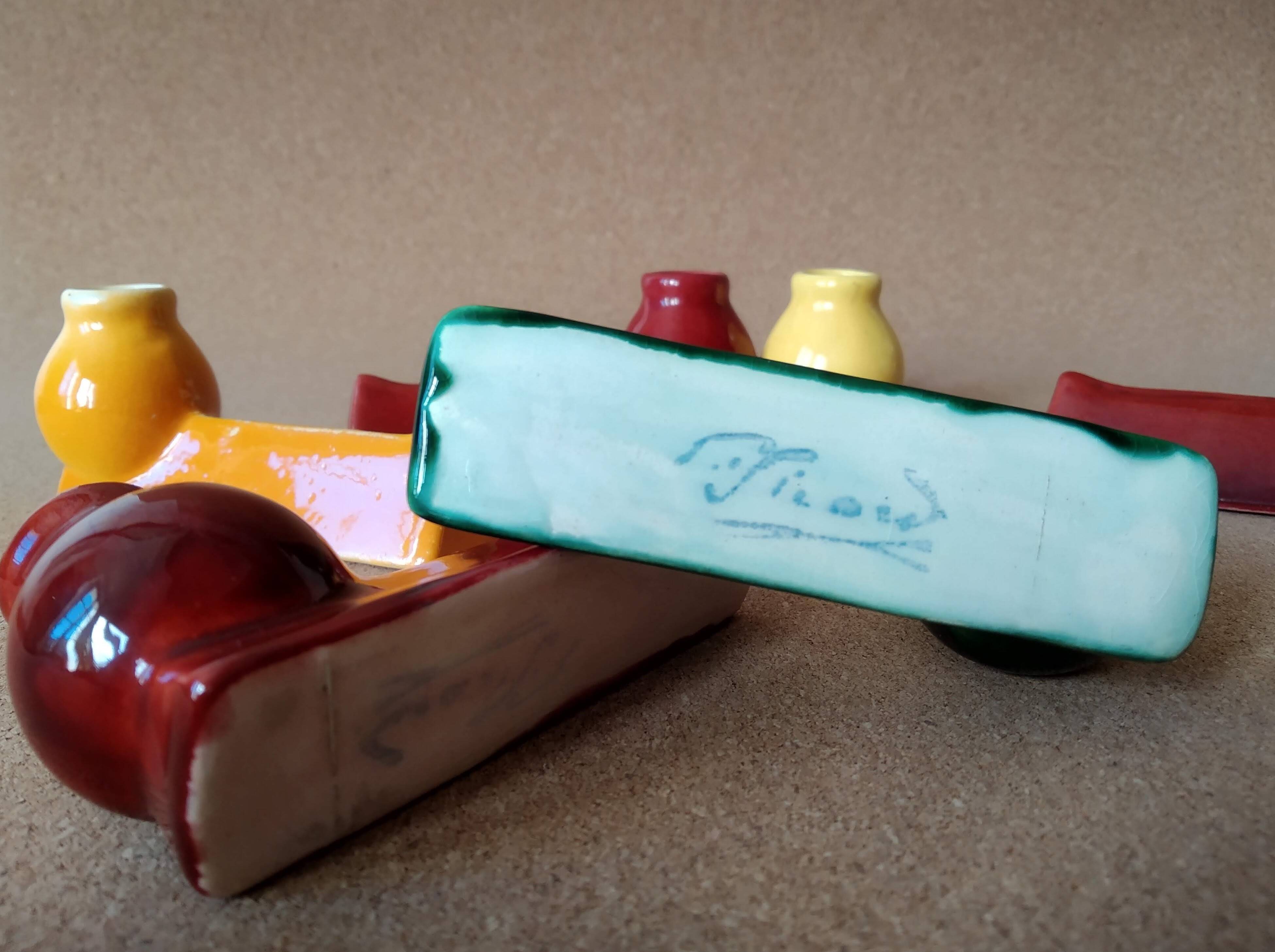 Sicard earthenware knife holder