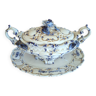 Decorative soup tureen
