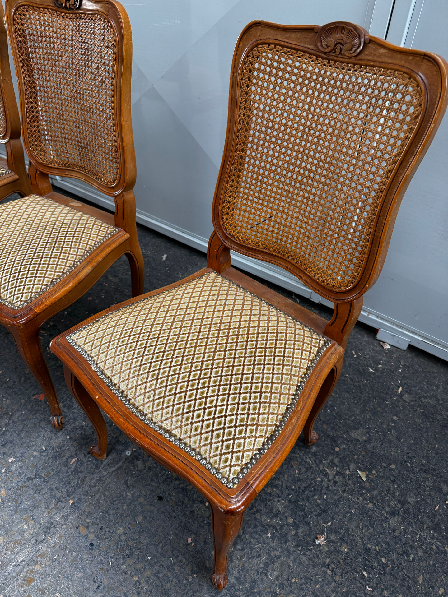 Set of 6 chairs in Louis XV style - carved wood and caning