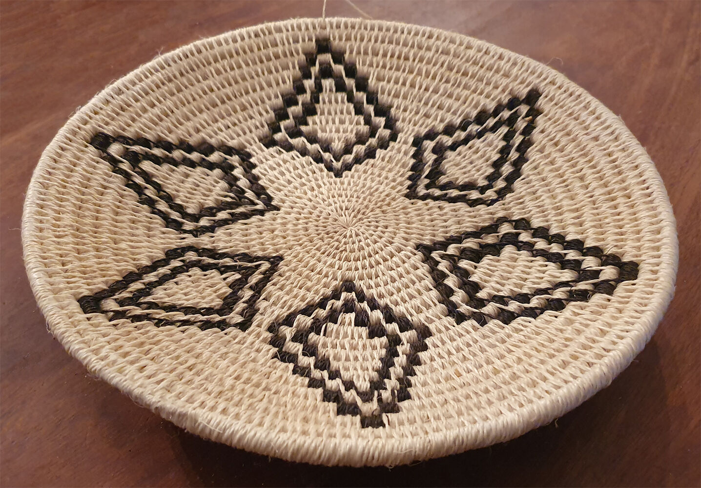African woven wall basket, woven basket, ethnic and natural Boswana