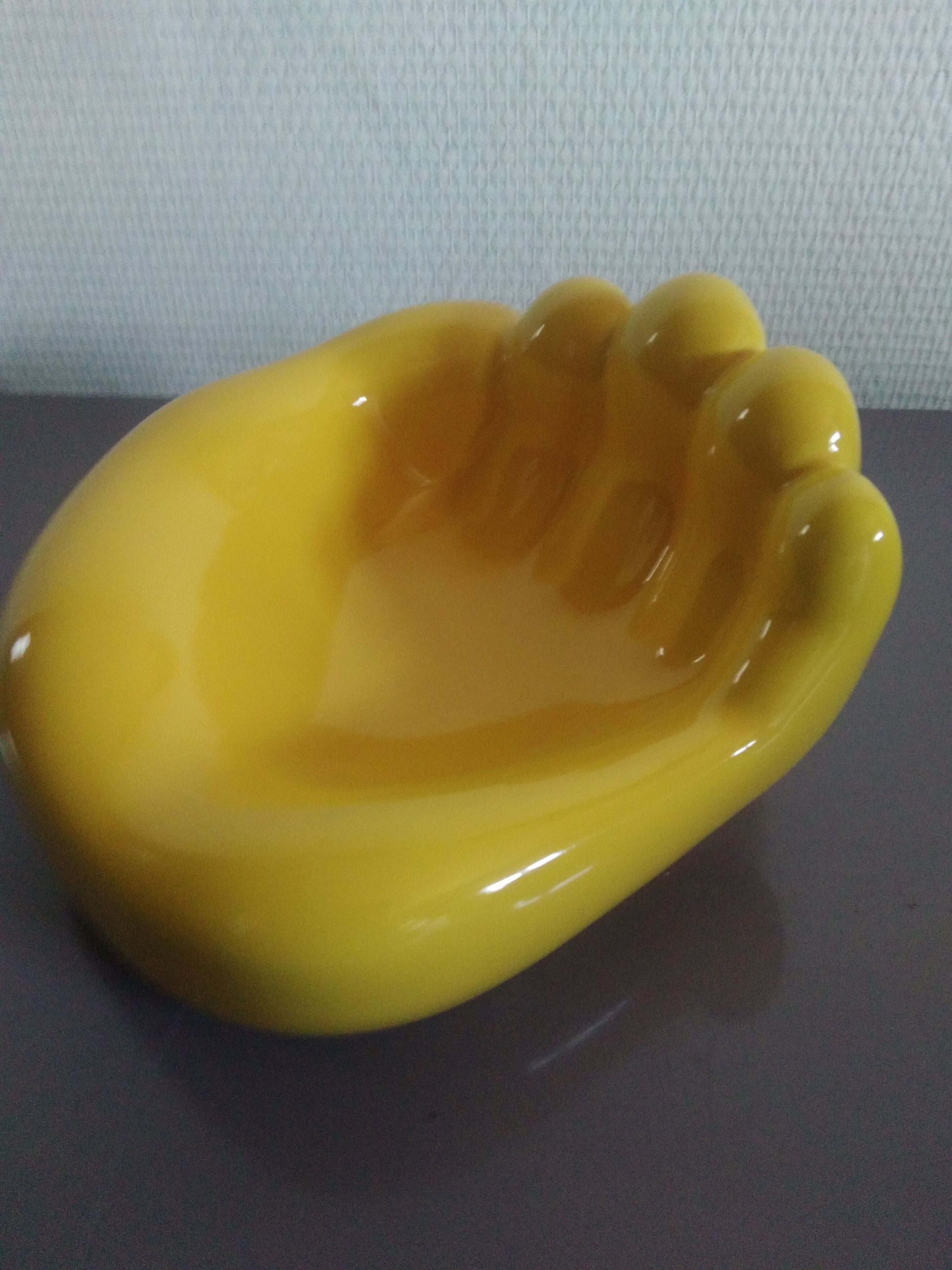 Hand shaped trinket bowl of Dig Jouve