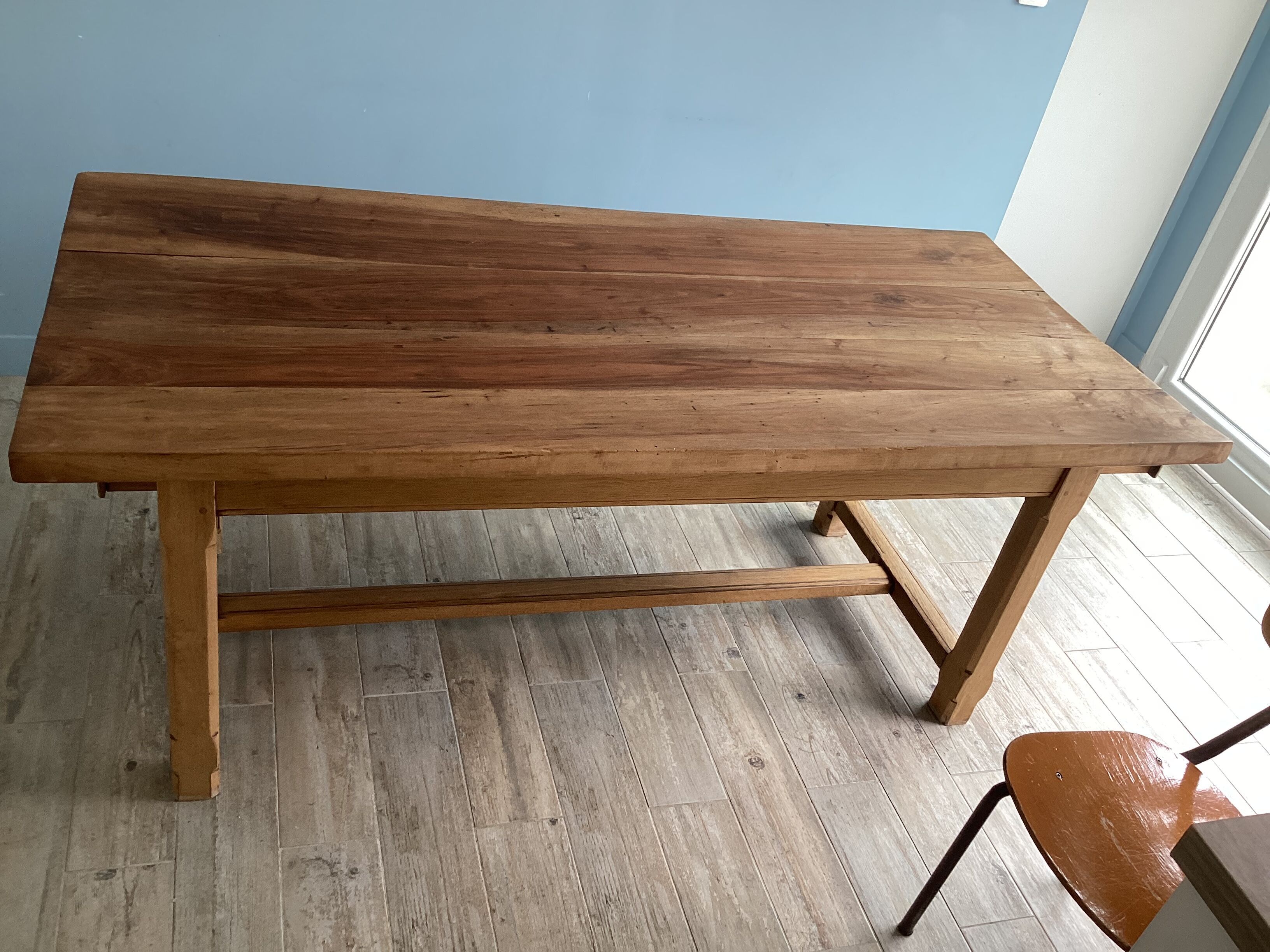 Oak dining table