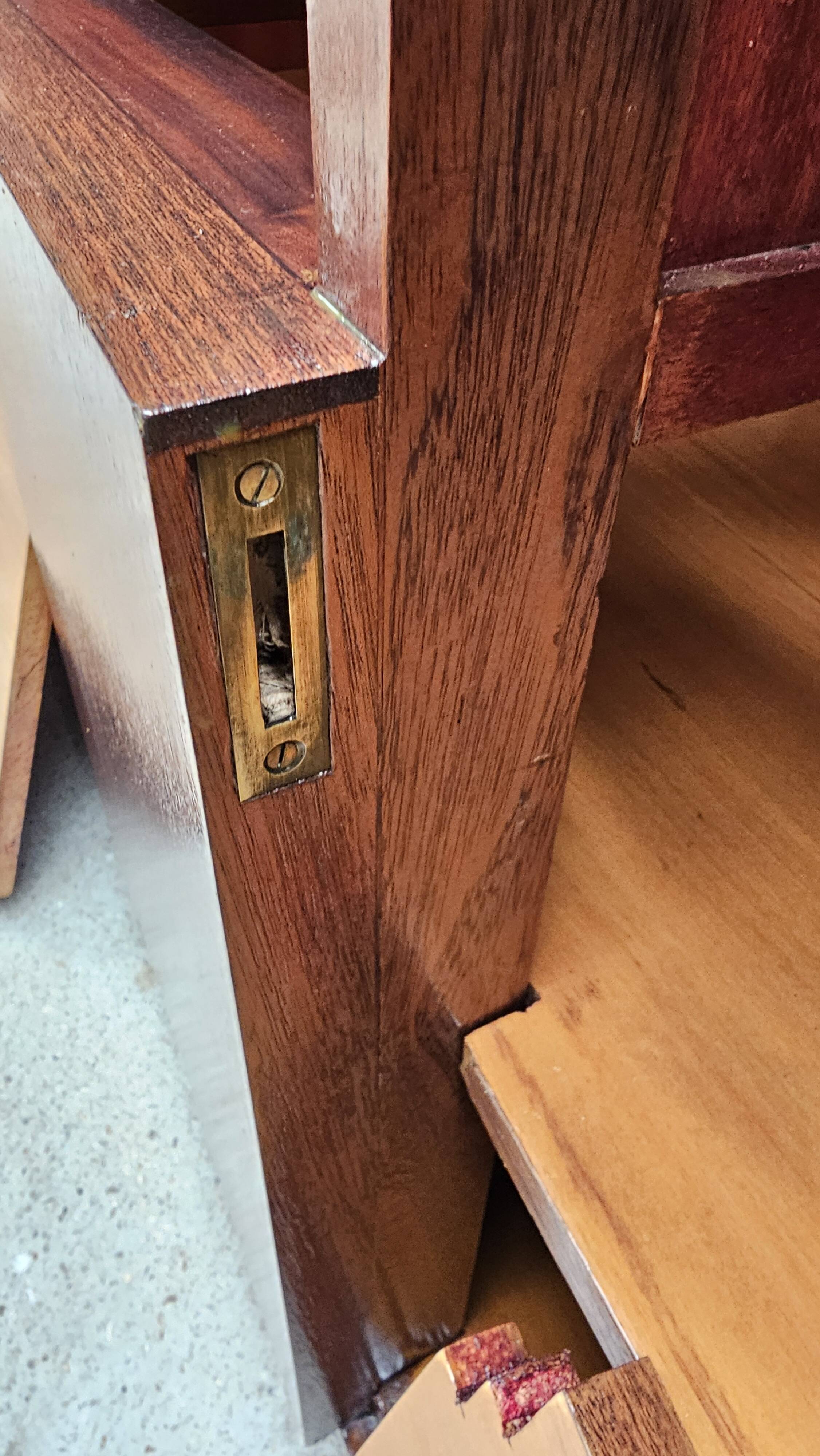 Art Deco buffet by Saddier & Fils in solid rosewood and veneer.