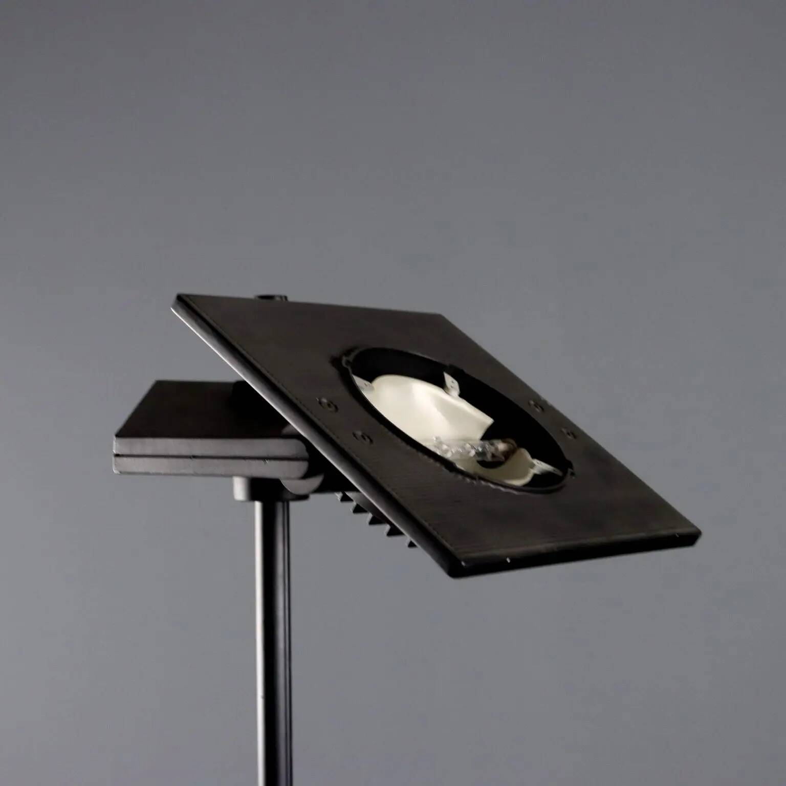 Lampadaire vintage Valenti en fonte et métal, Italie, années 1980