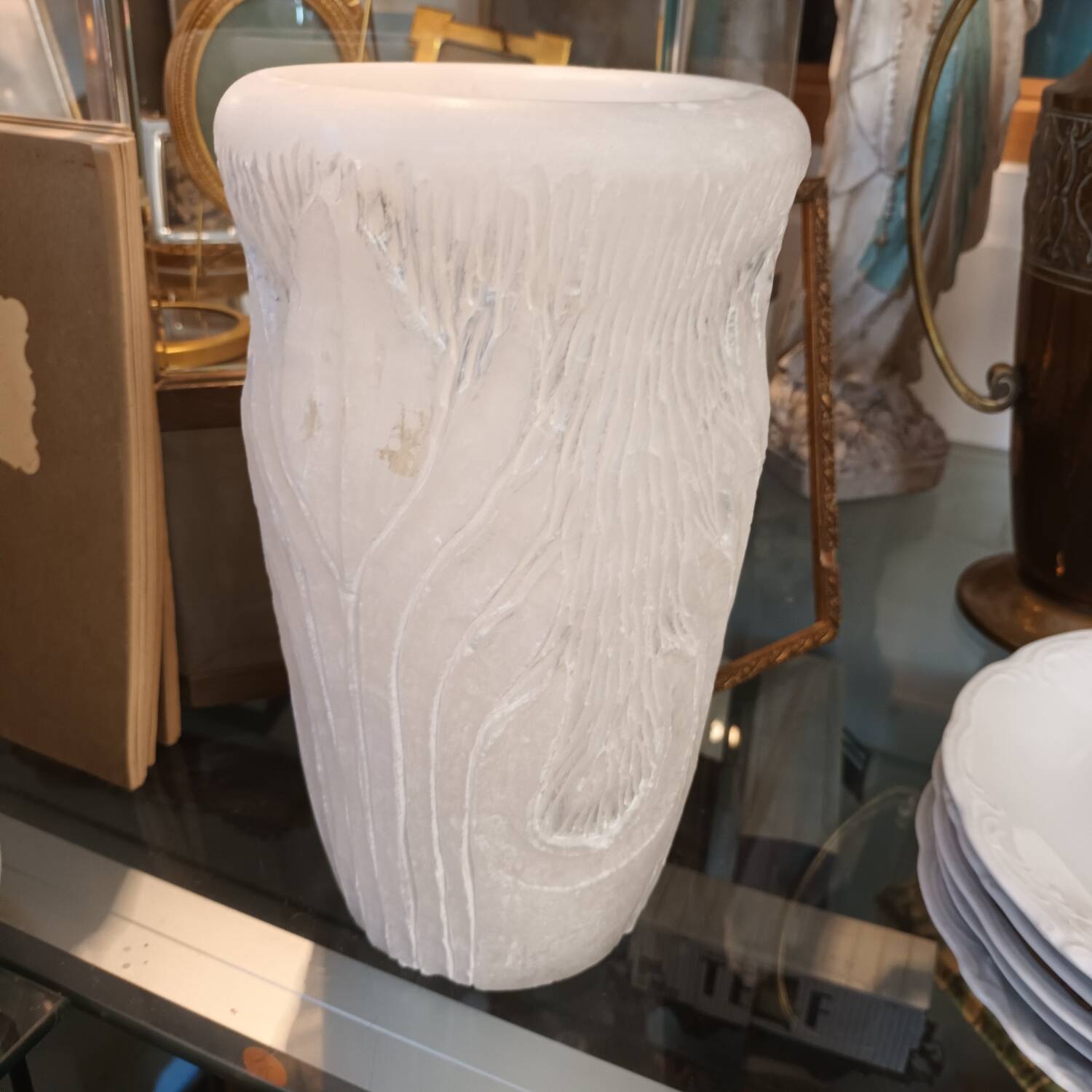 Vase en albâtre vintage