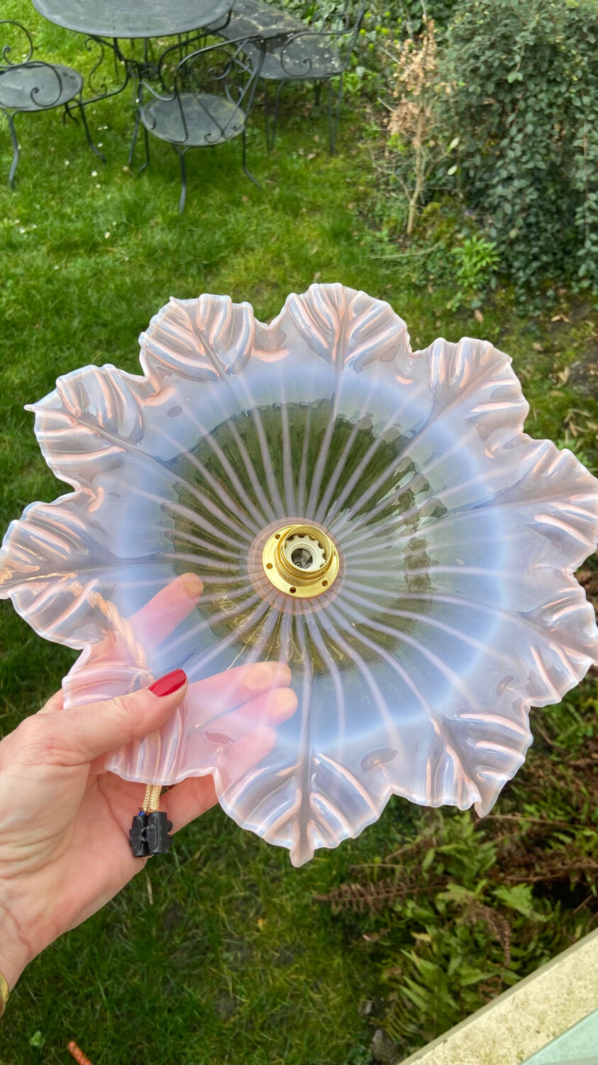 Vintage flower pendant lamp in pink glass