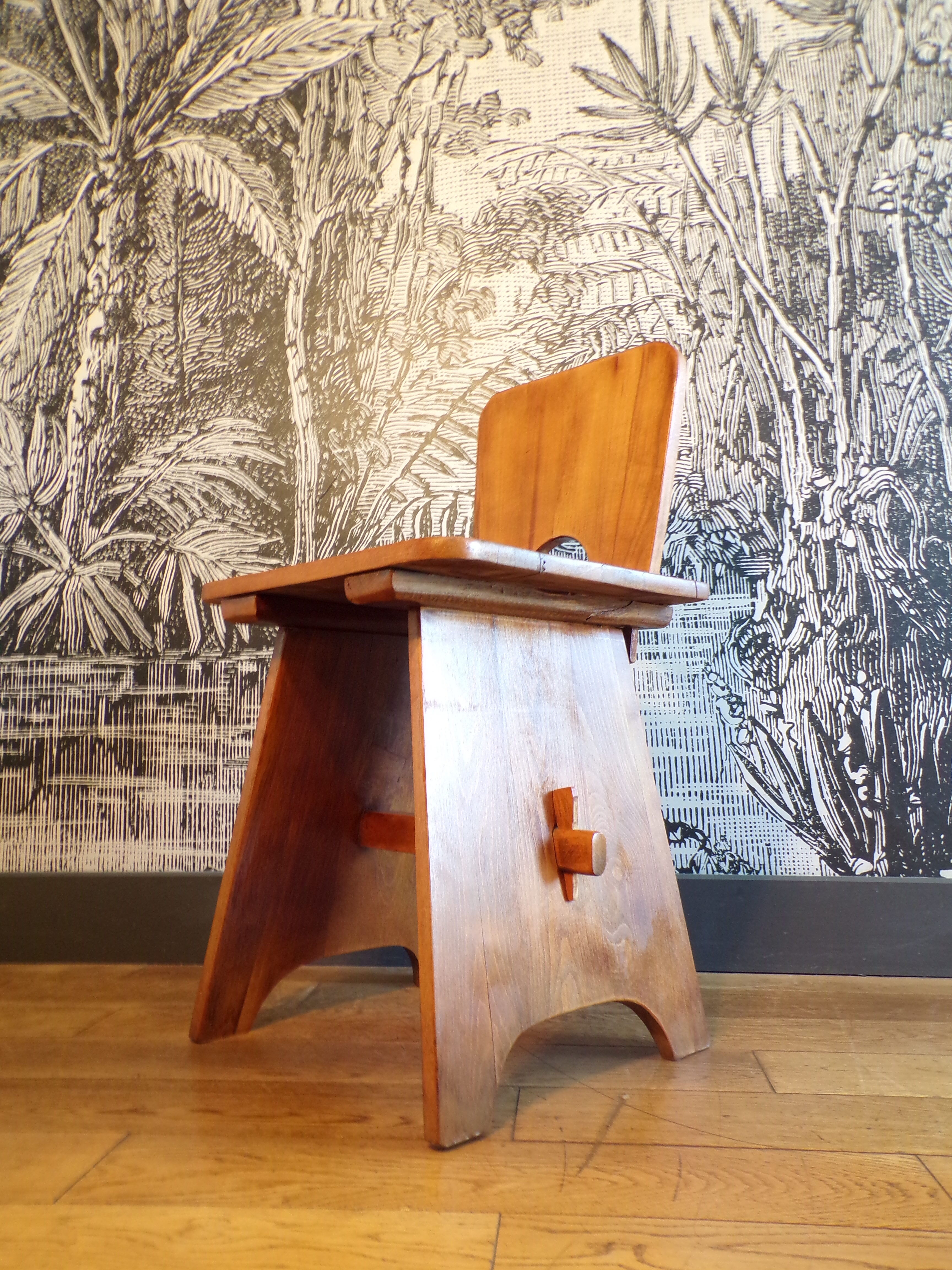 Reconstruction chair