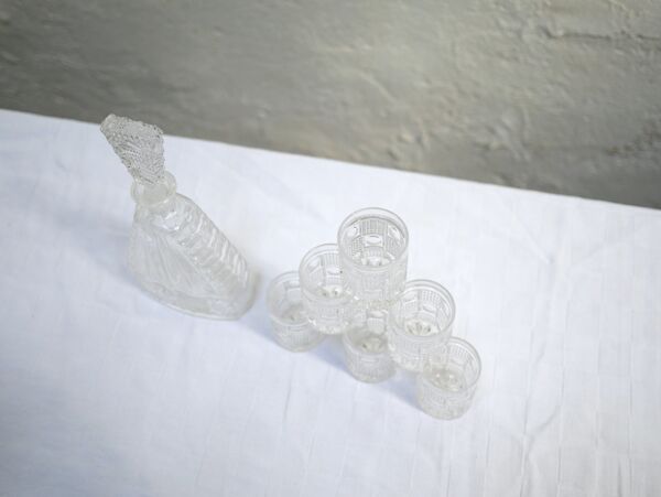 Carafe et 6 verres vintage en verre