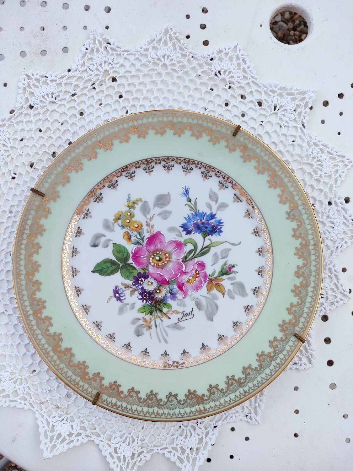 Decoration plate