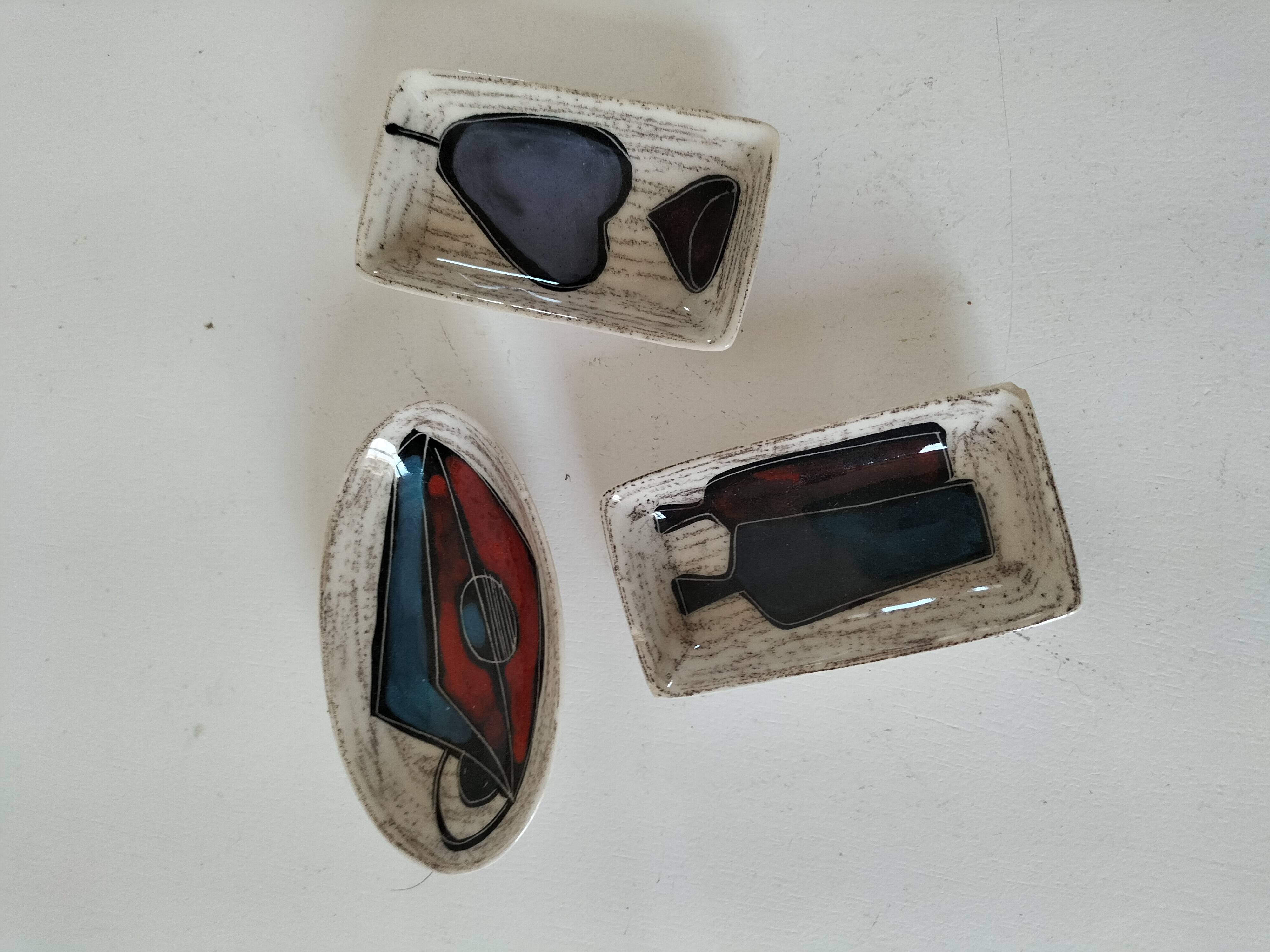 Trio of decorative glazed ceramic bowls – Italy, 1960s