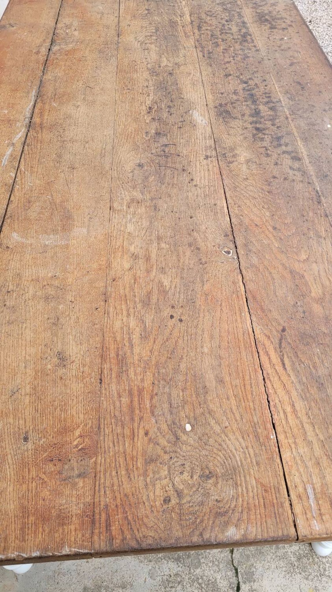 Rustic farmhouse bistro table in oak with Louis Philippe legs - 2m