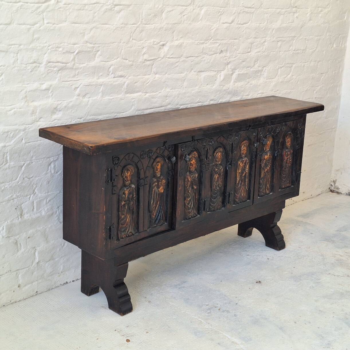 Console, carved Spanish colonial buffet from Artes de México, 1940s-50s.