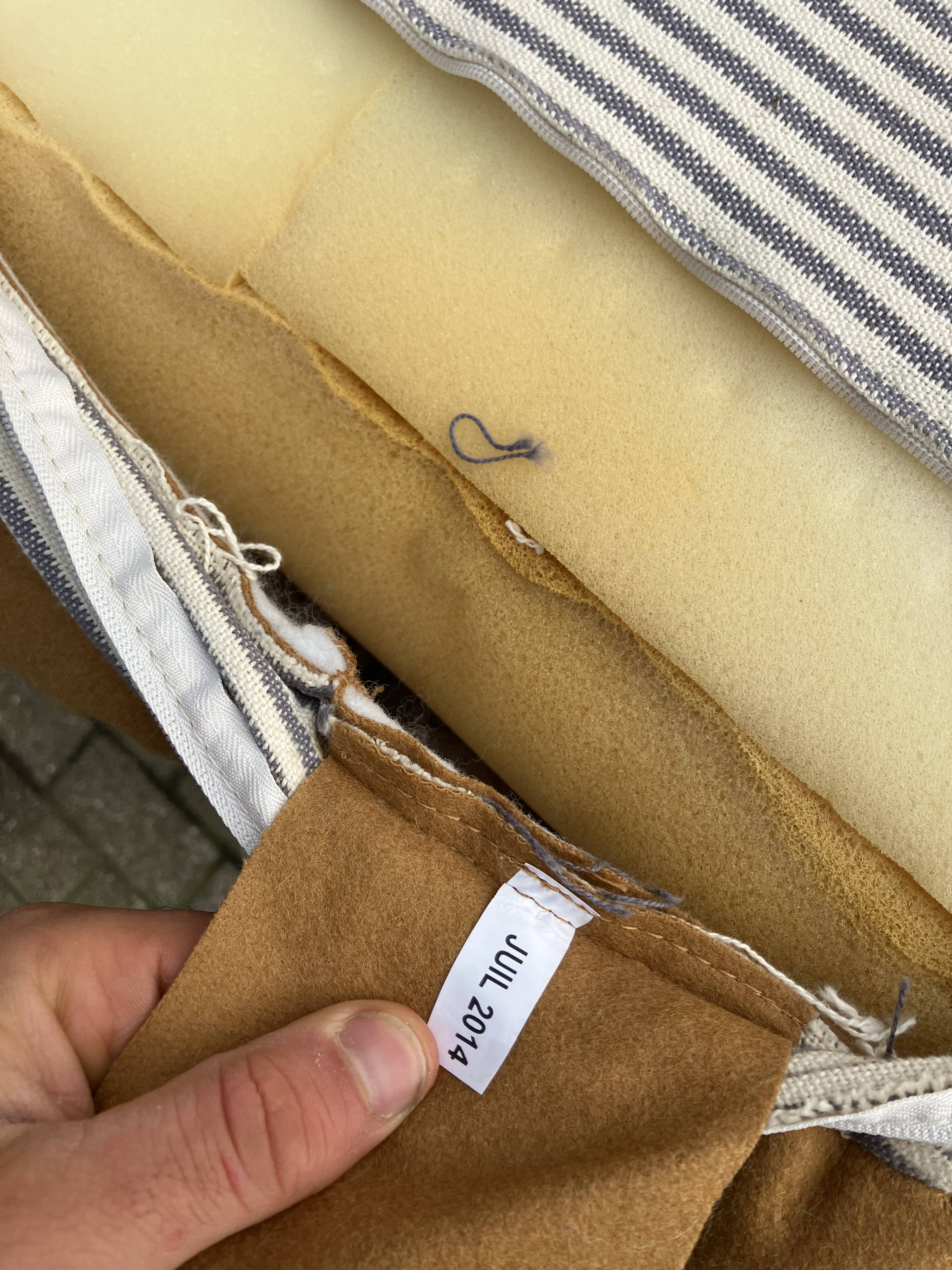 2x 100% authentic Ligne Roset Togo 1zits in NIEUWSTAAT!!