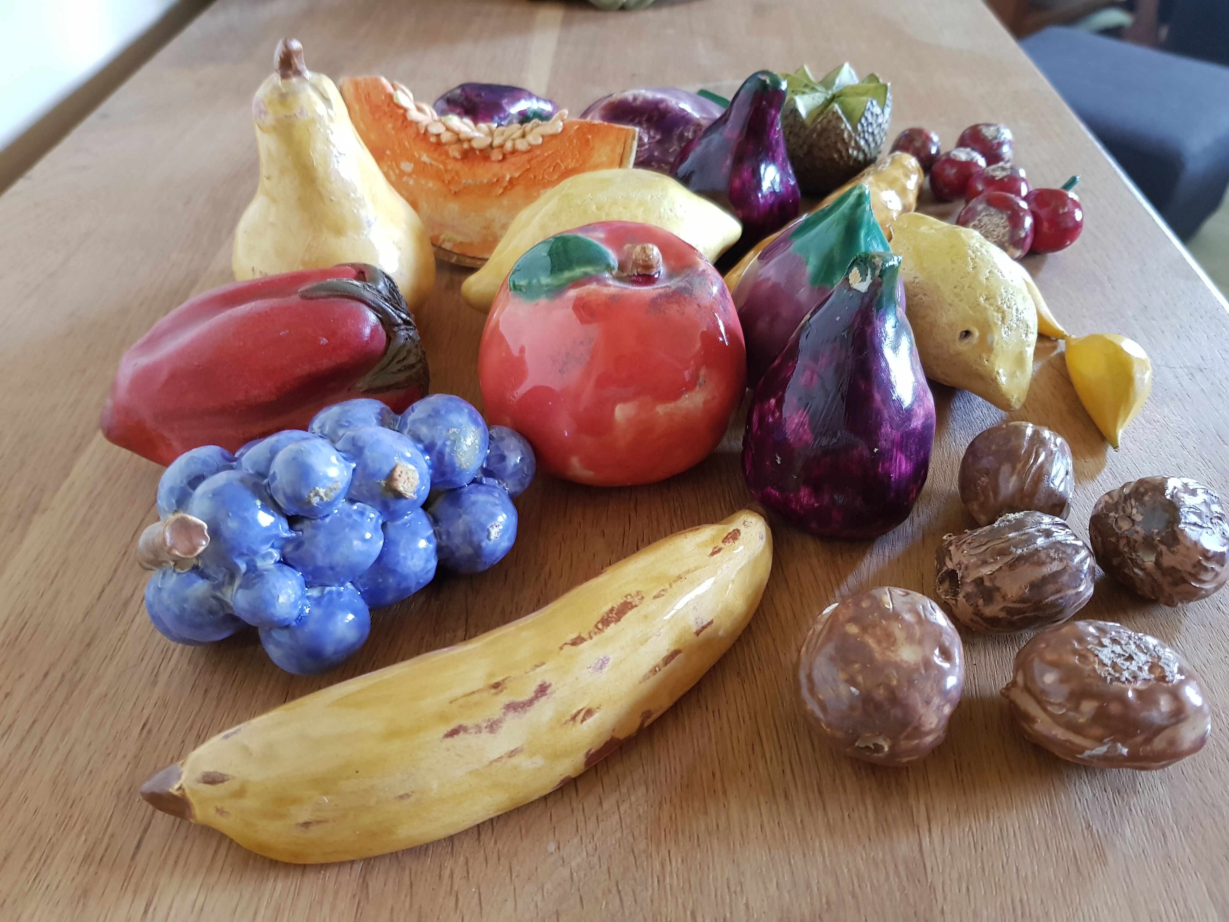 Vintage slurry ceramic fruit lot