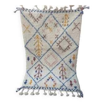 Tapis azilal fait a main traditionnelle taille 100 x 150 cm