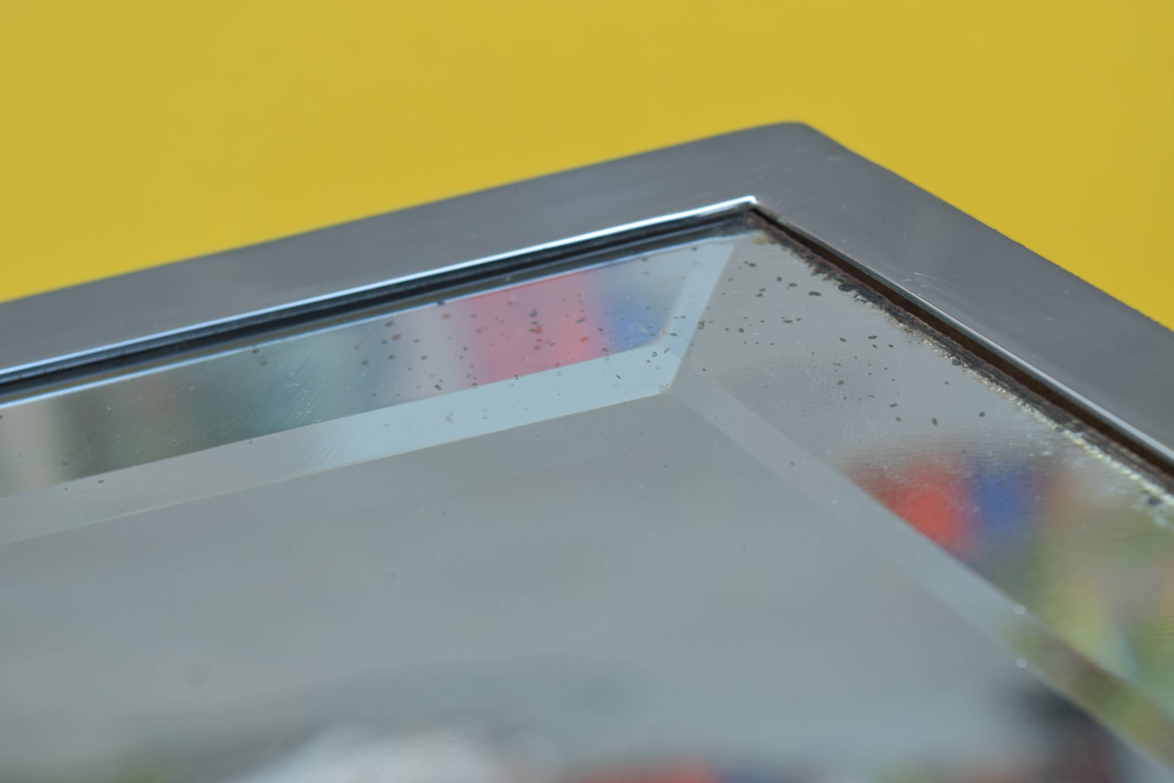 Art-deco mirror tray in chrome metal with beveled mirror