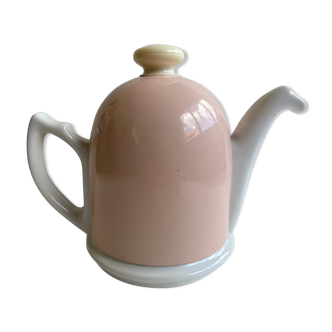 White teapot and powder pink