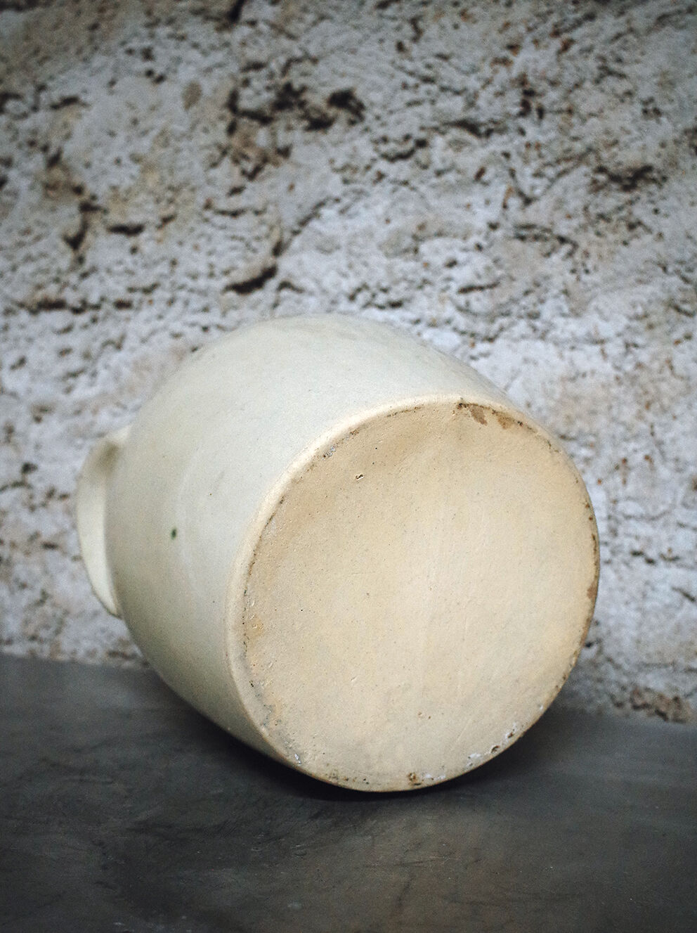 Large ear sandstone pot