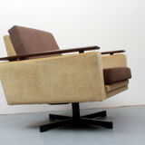 Fauteuil pivotant des années 1960 en mohair-velours