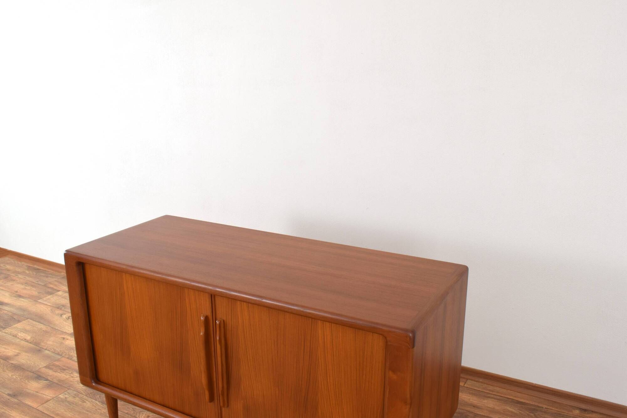 Mid-Century Danish Teak Sideboard from Dyrlund, 1960s.