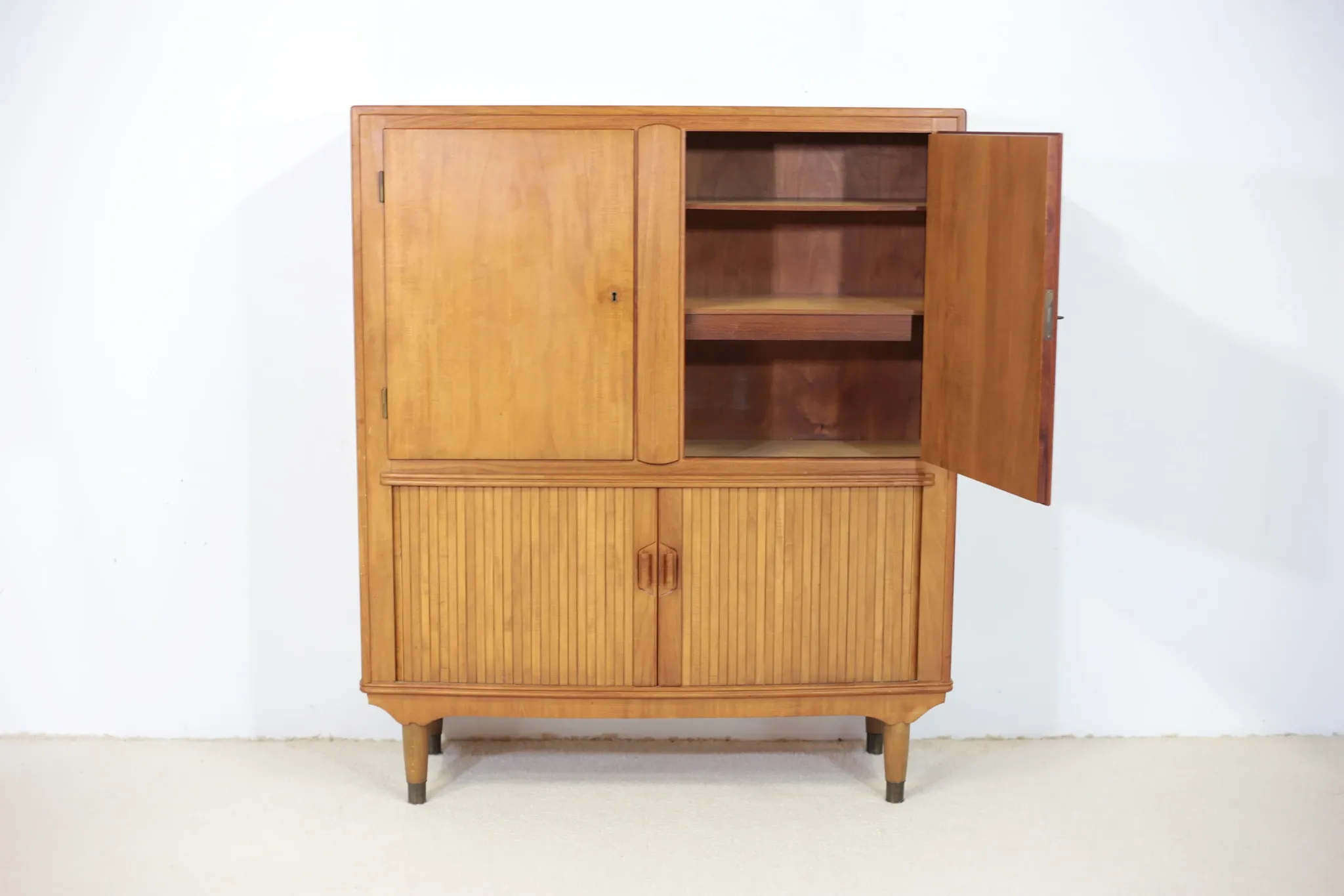 Buffet haut danois en Noyer