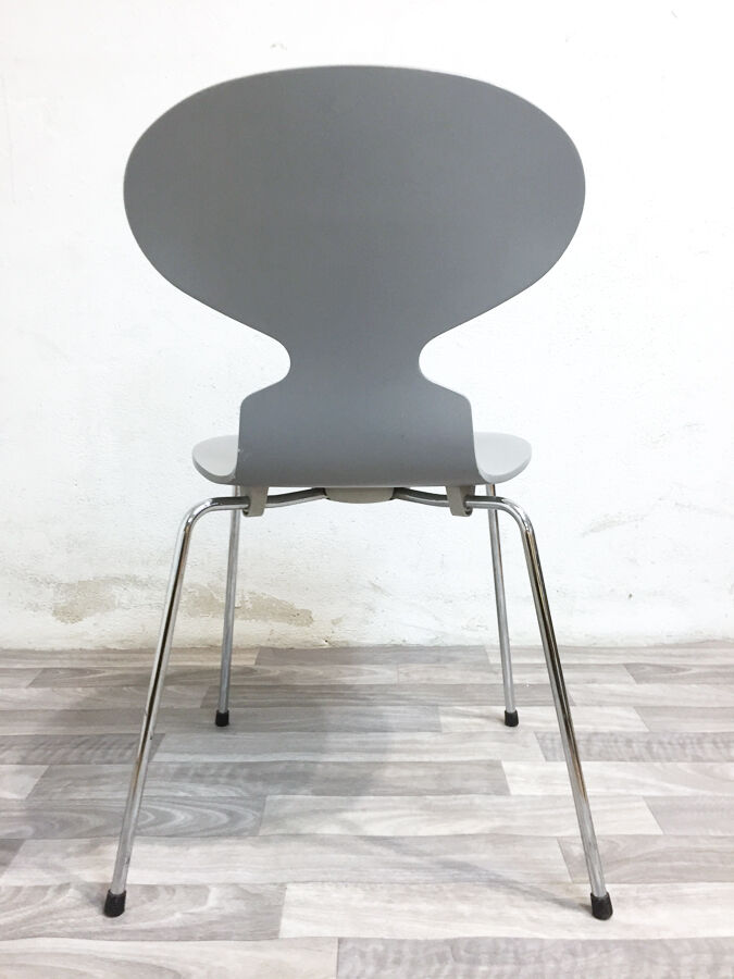 Suite of 6 chairs "ant" Jacobsen, ed. Fritz Hansen 2002