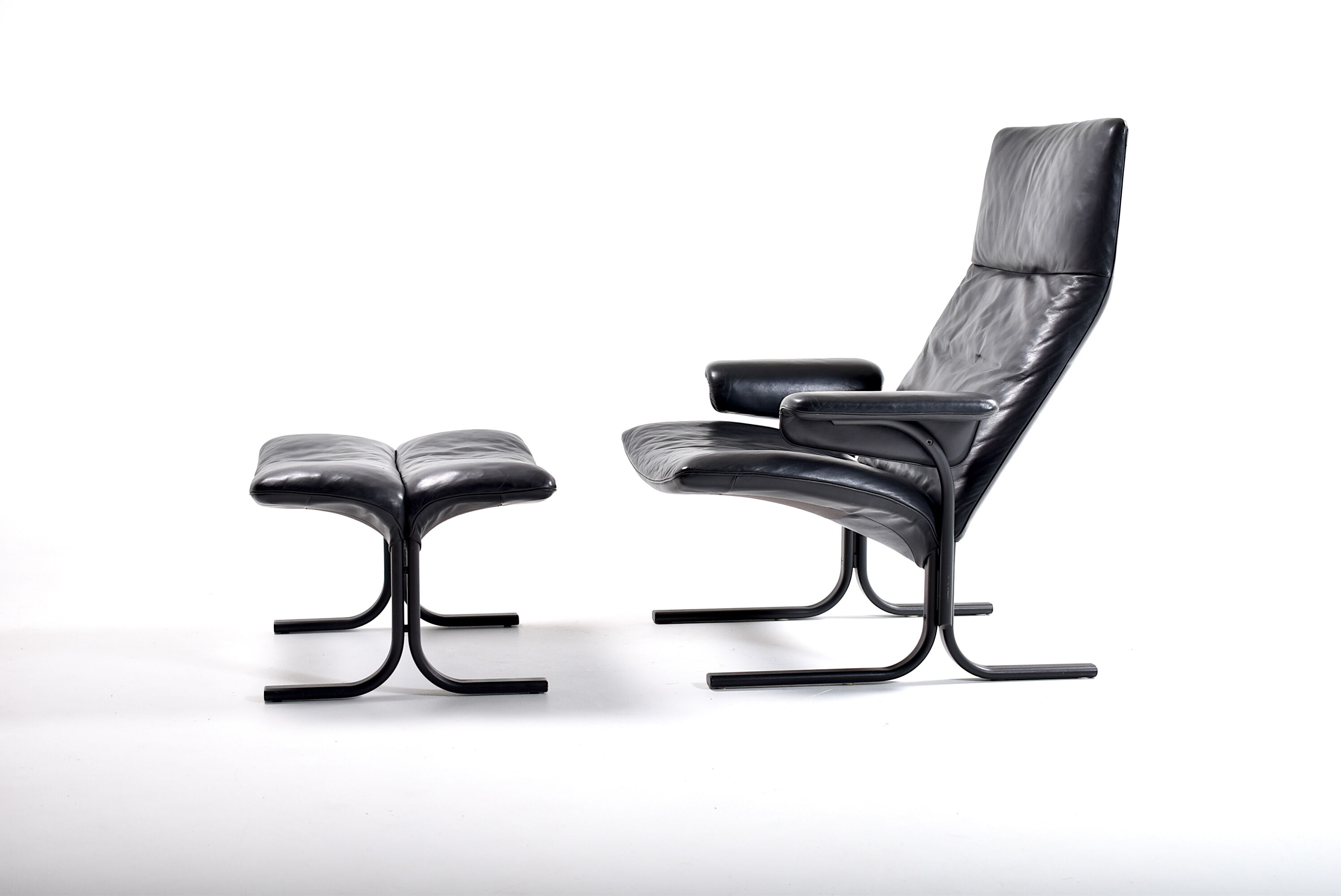 Lounge and Ottoman armchair by Hans Eichenberger for Desede model DS 2030