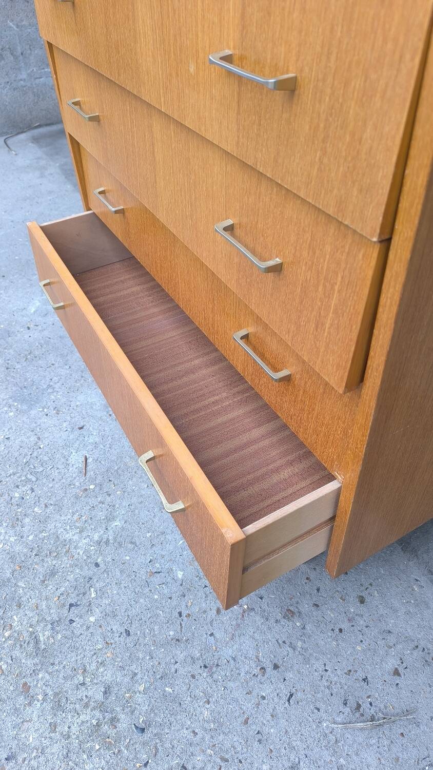 Compass foot chest of drawers in blond oak 1960