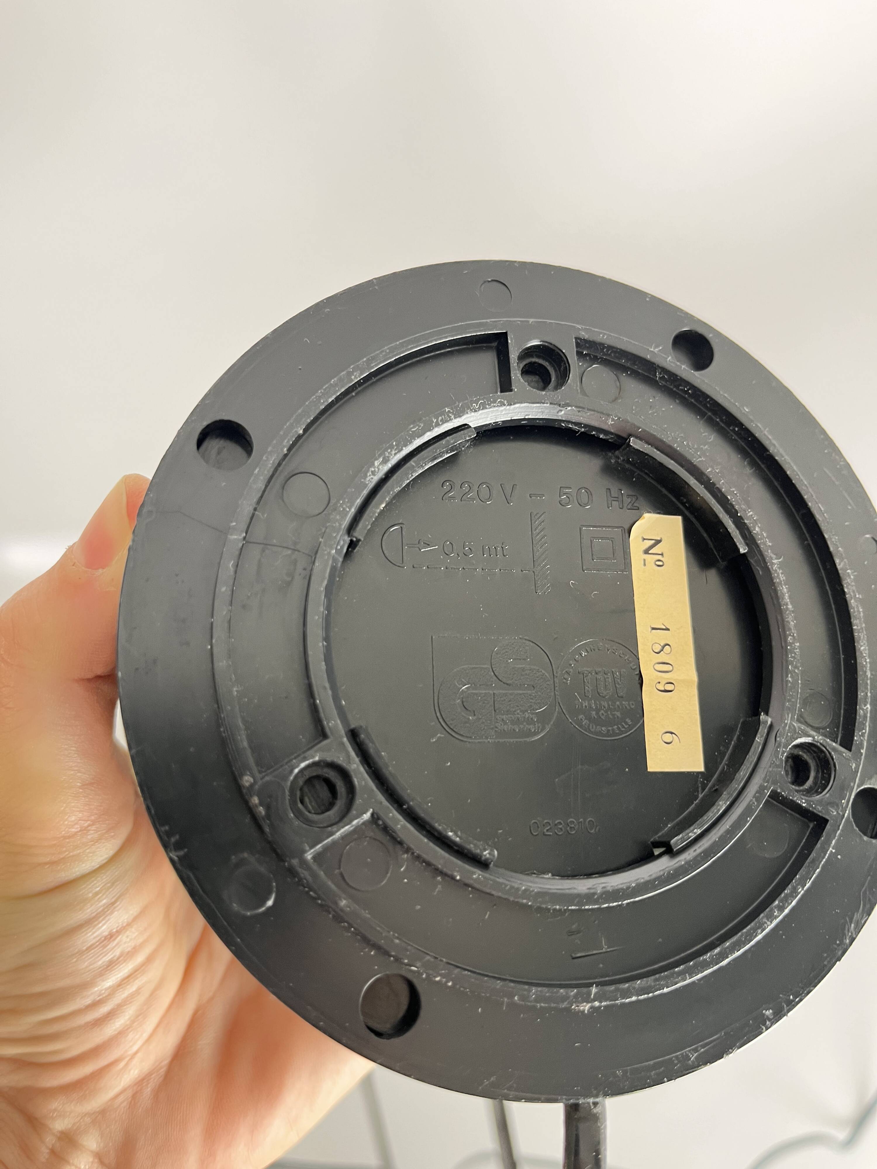 Vintage Artemide Tizio Lamp by Richard Sapper, Italian Design Icon, 1970s