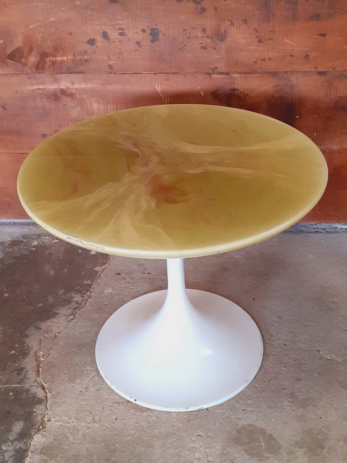 Tulip-shaped side table.
