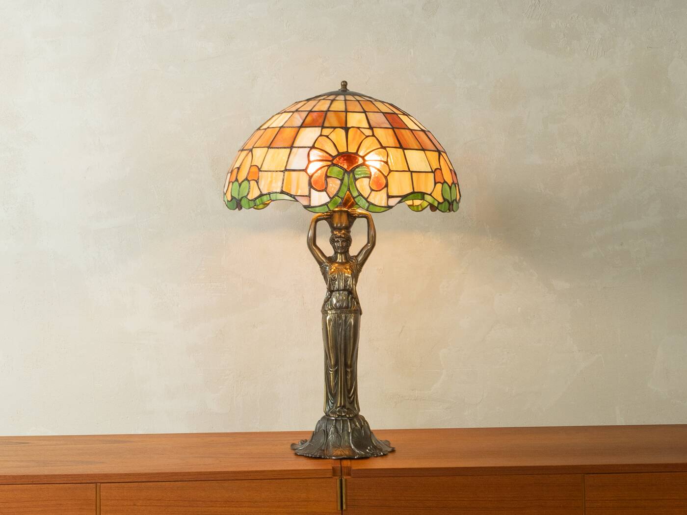 Lampe de table Tiffany Art Nouveau