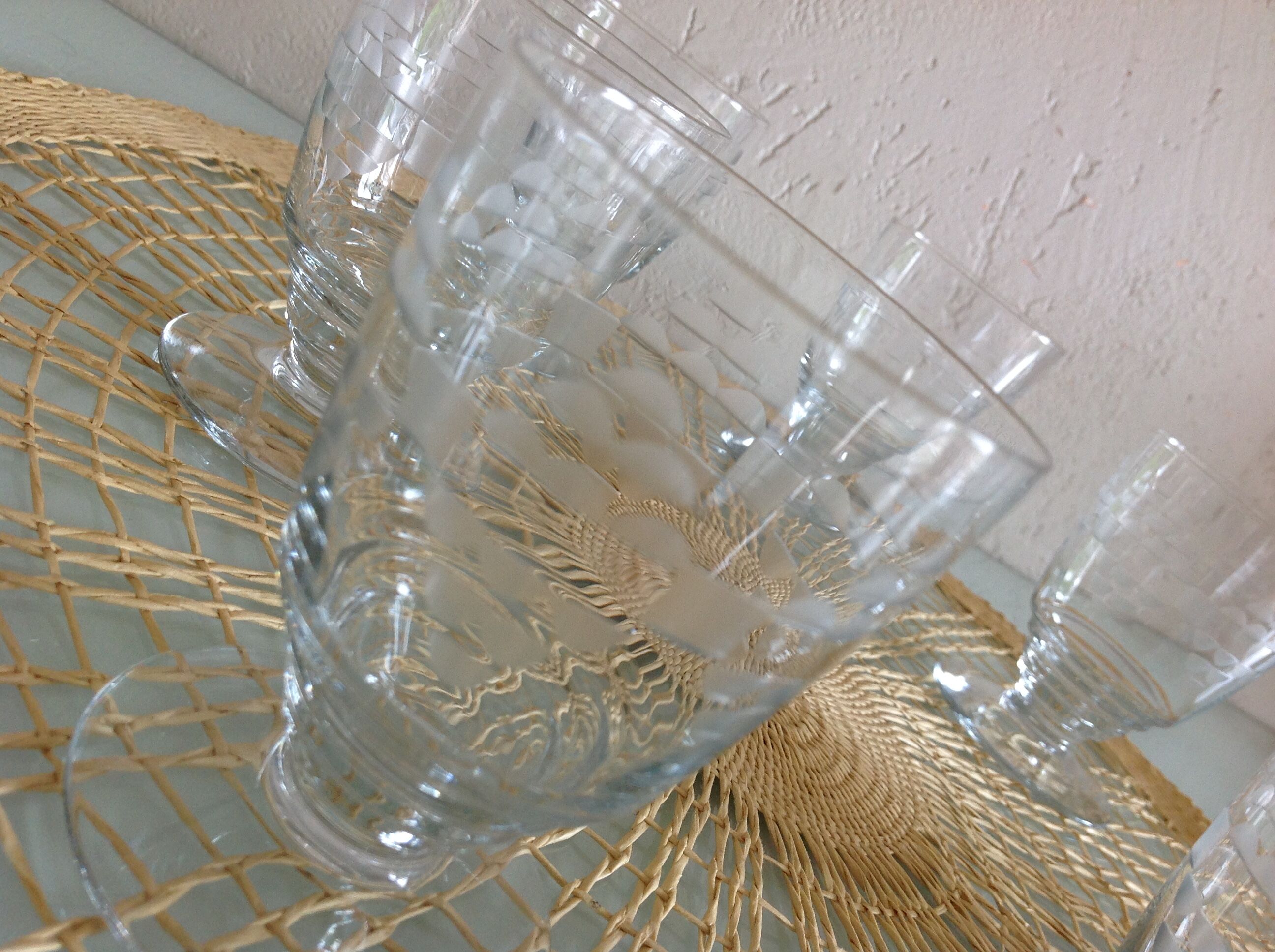 Suite of seven chiseled glasses art deco style