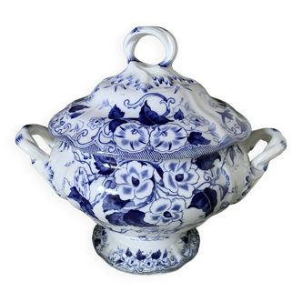 Old earthenware tureen from Creil & Montereau