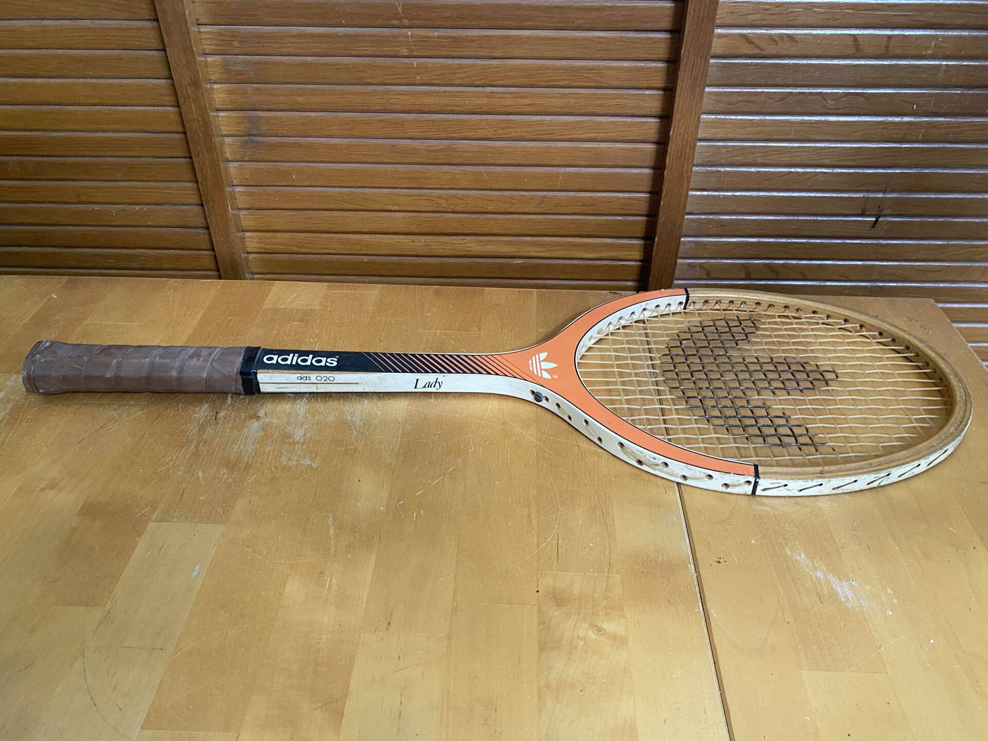 Vintage adidas lady wooden tennis racket + adidas vintage cover #e19