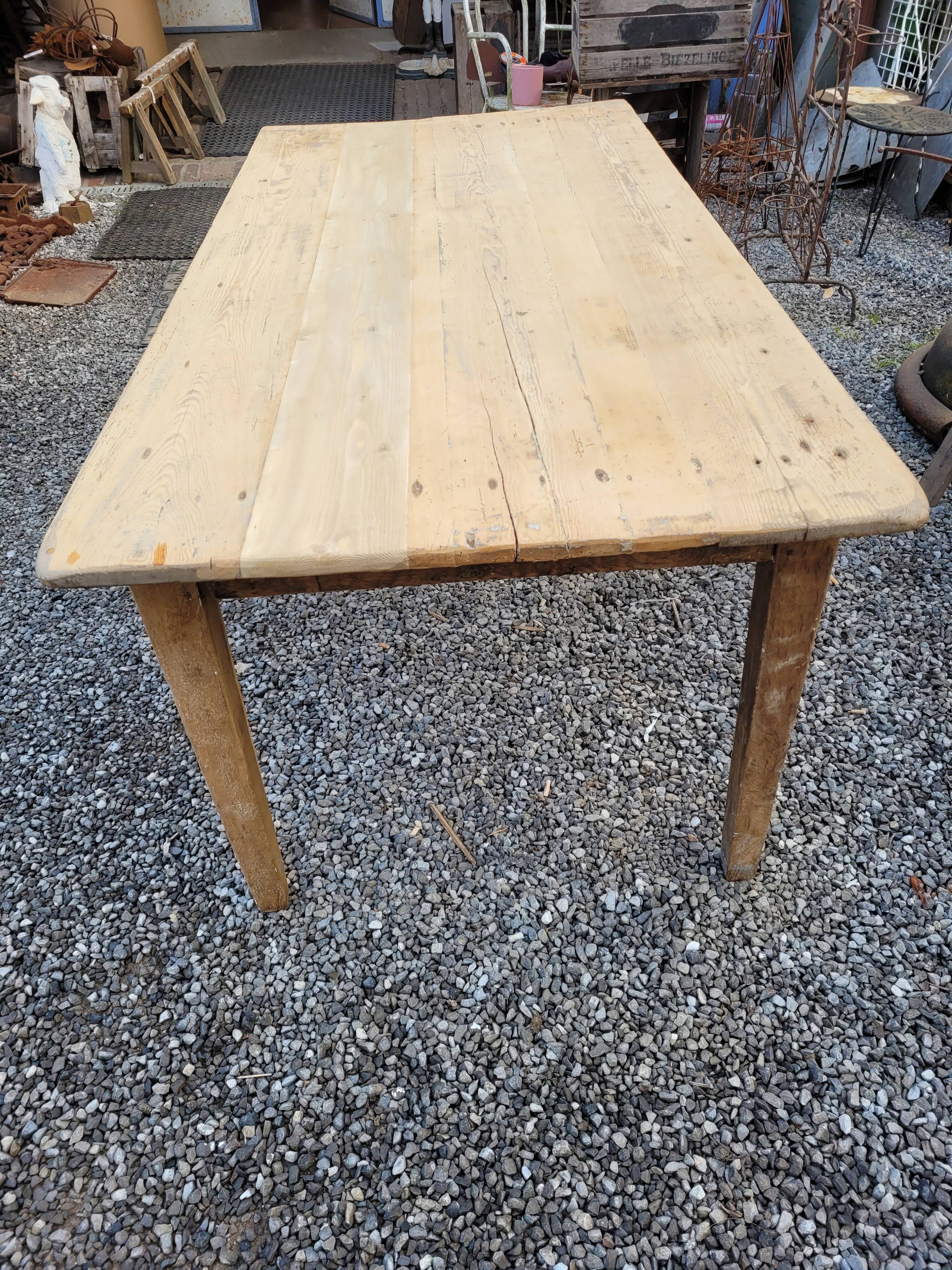 Farm table
