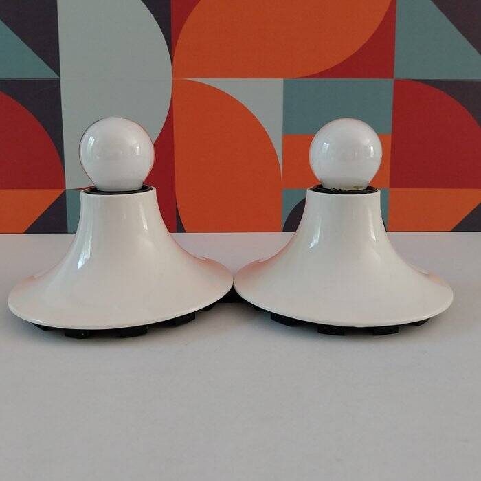 Pair of "Teti" wall lights Vico Magistretti, Artemide