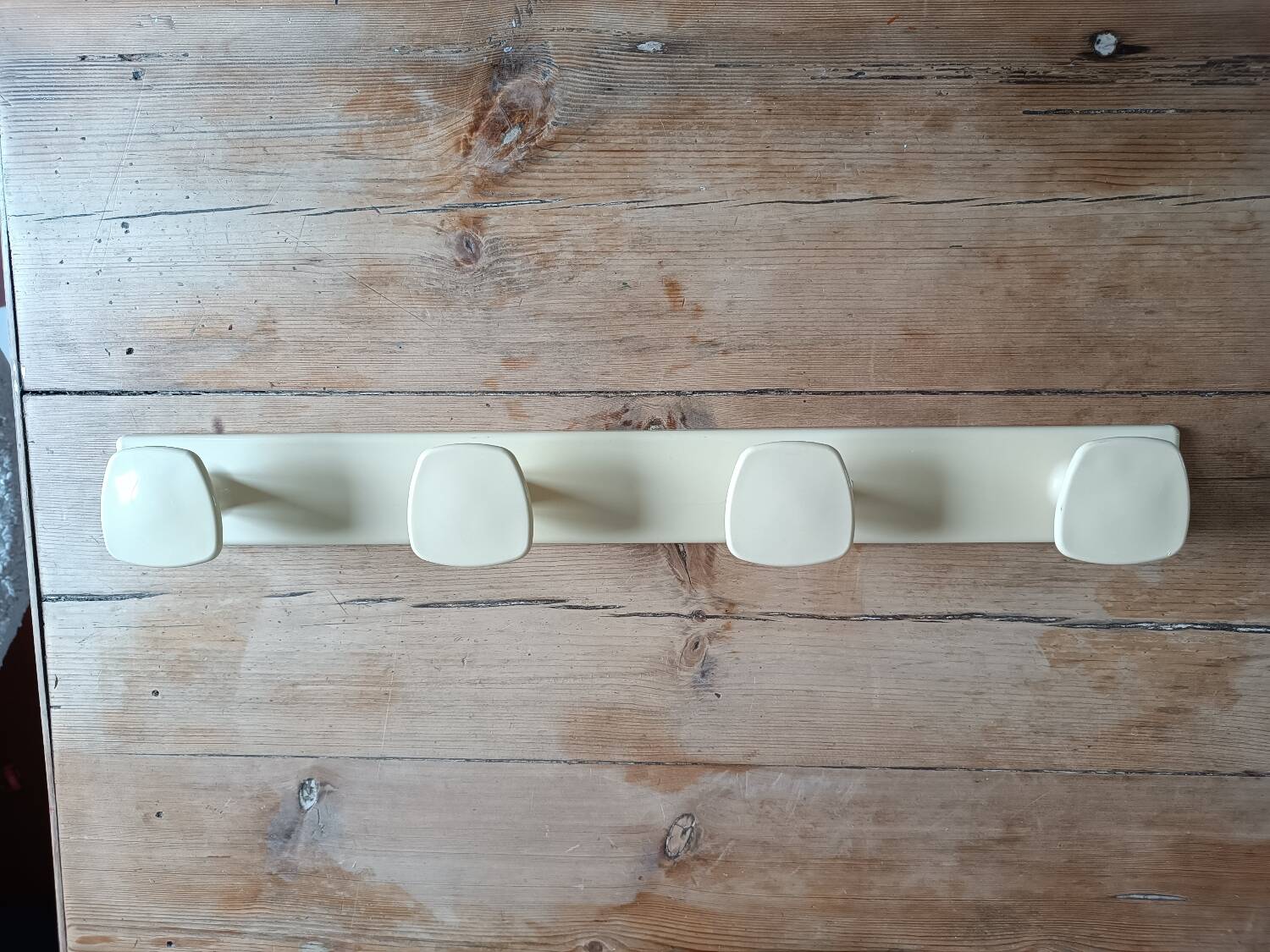 Ami 1970 wall coat rack