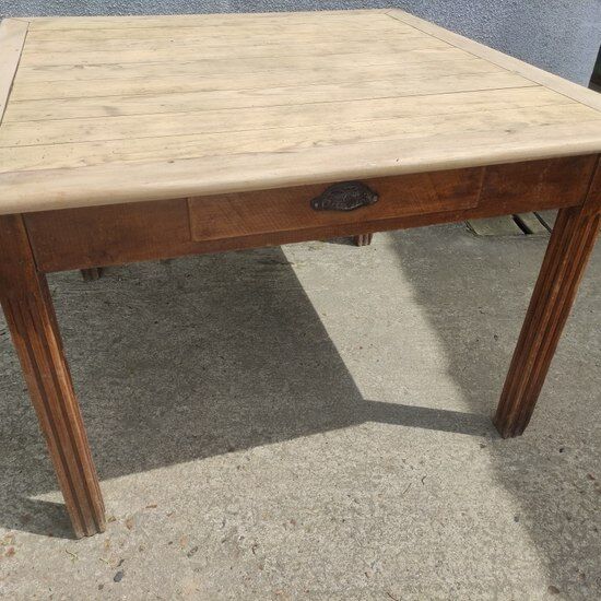 Square farmhouse table with extensions