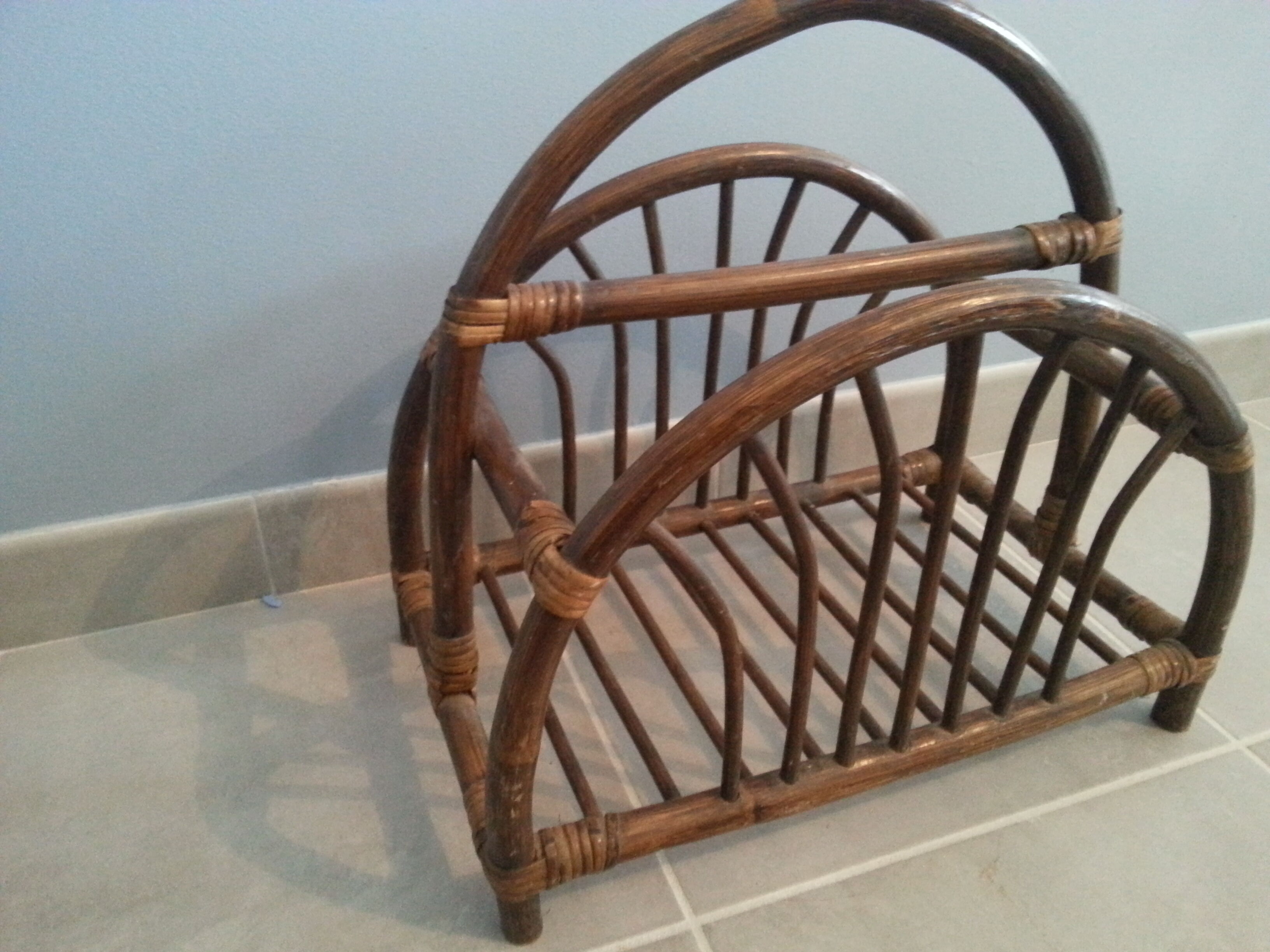 Porte-revue rotin bambou vintage