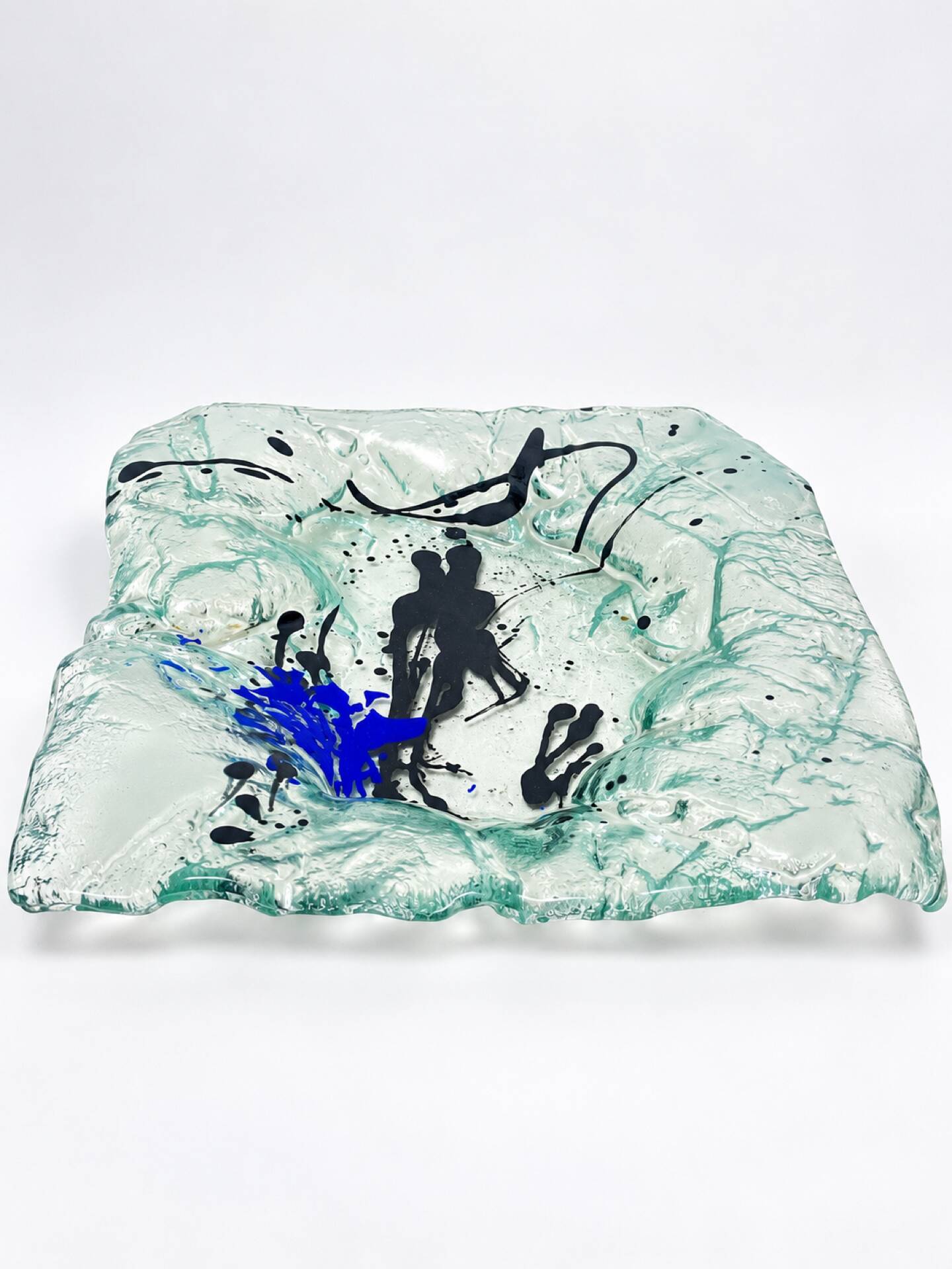 Grand centre de table en verre fusionné – pièce sculpturale abstraite