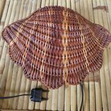 Woven wicker shell lamp