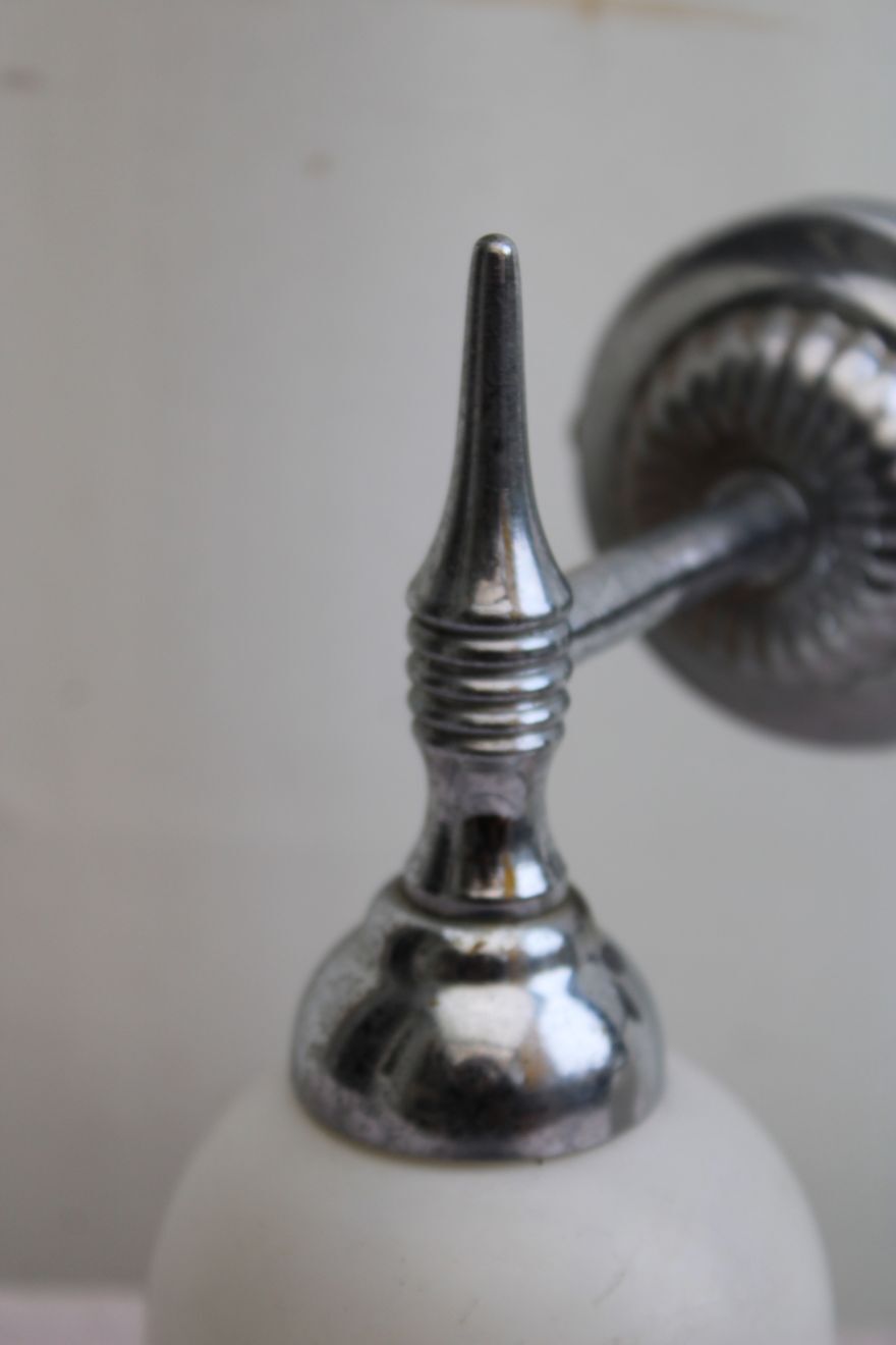 Pair of porcelain wall lamps