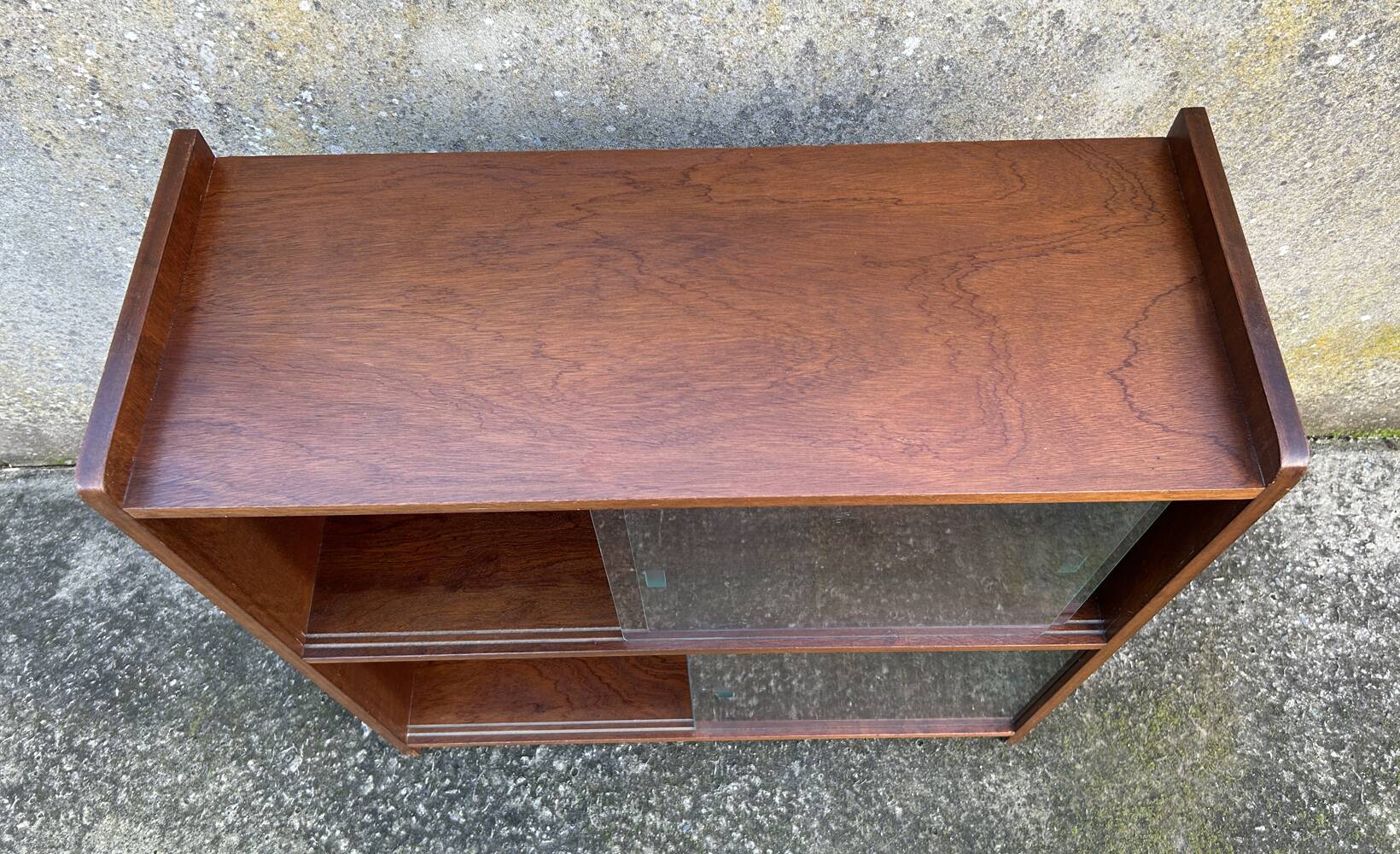 Glass bookcase, glass floor shelves by FD Rozaffy, 1960s