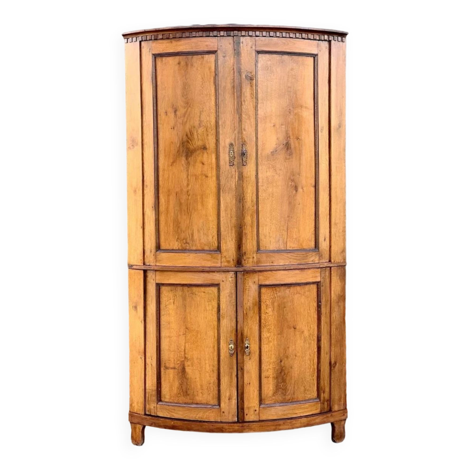 Louis Seize Oak corner cabinet with a quarter curved front