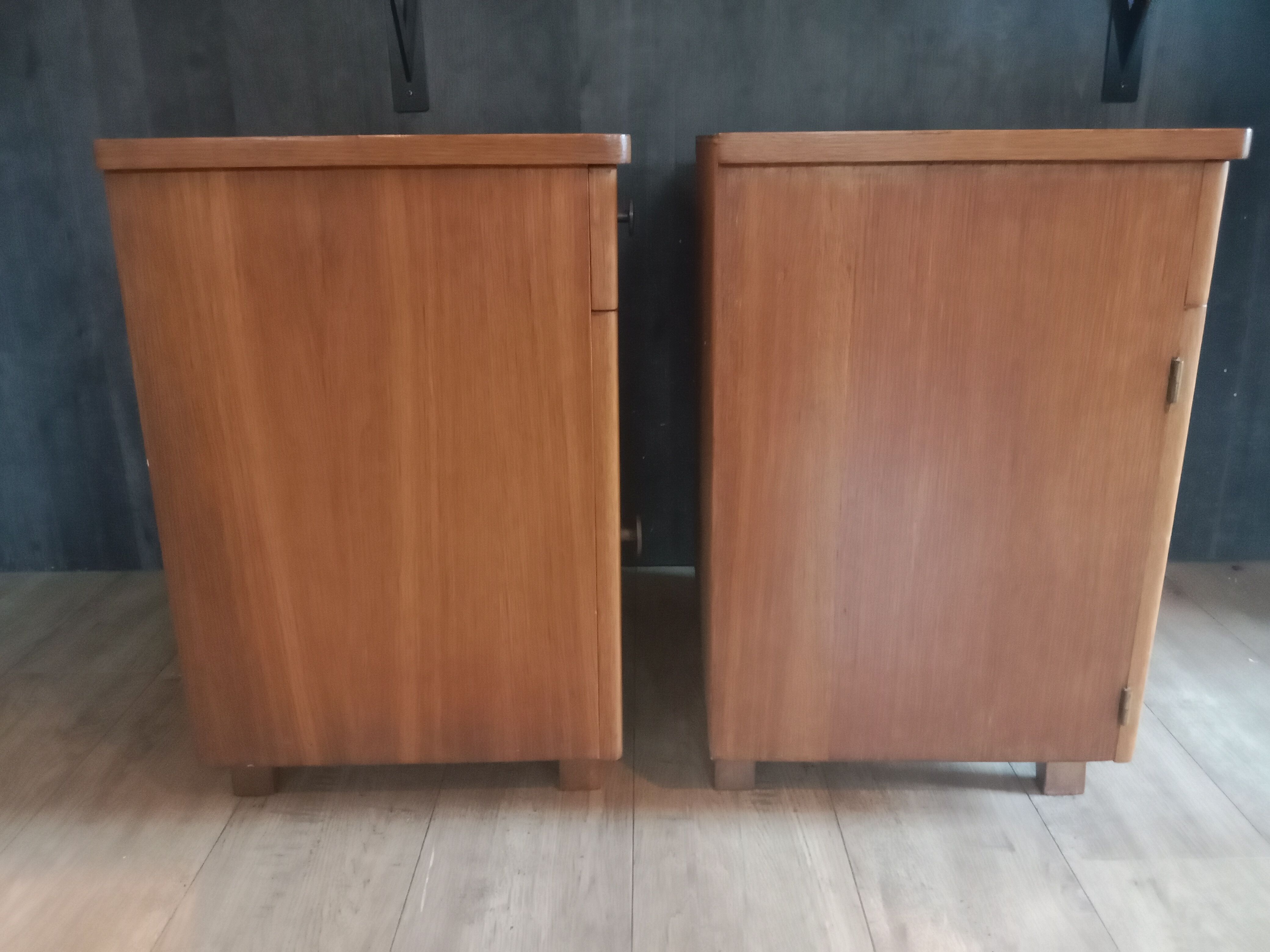 Pair of bedside feet compass