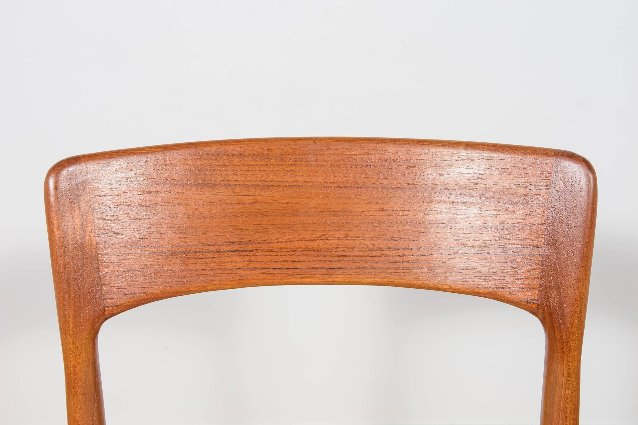 Mid-Century Modern Teak Dining Chairs model 26 by Henry Kjærnulf  for Korup