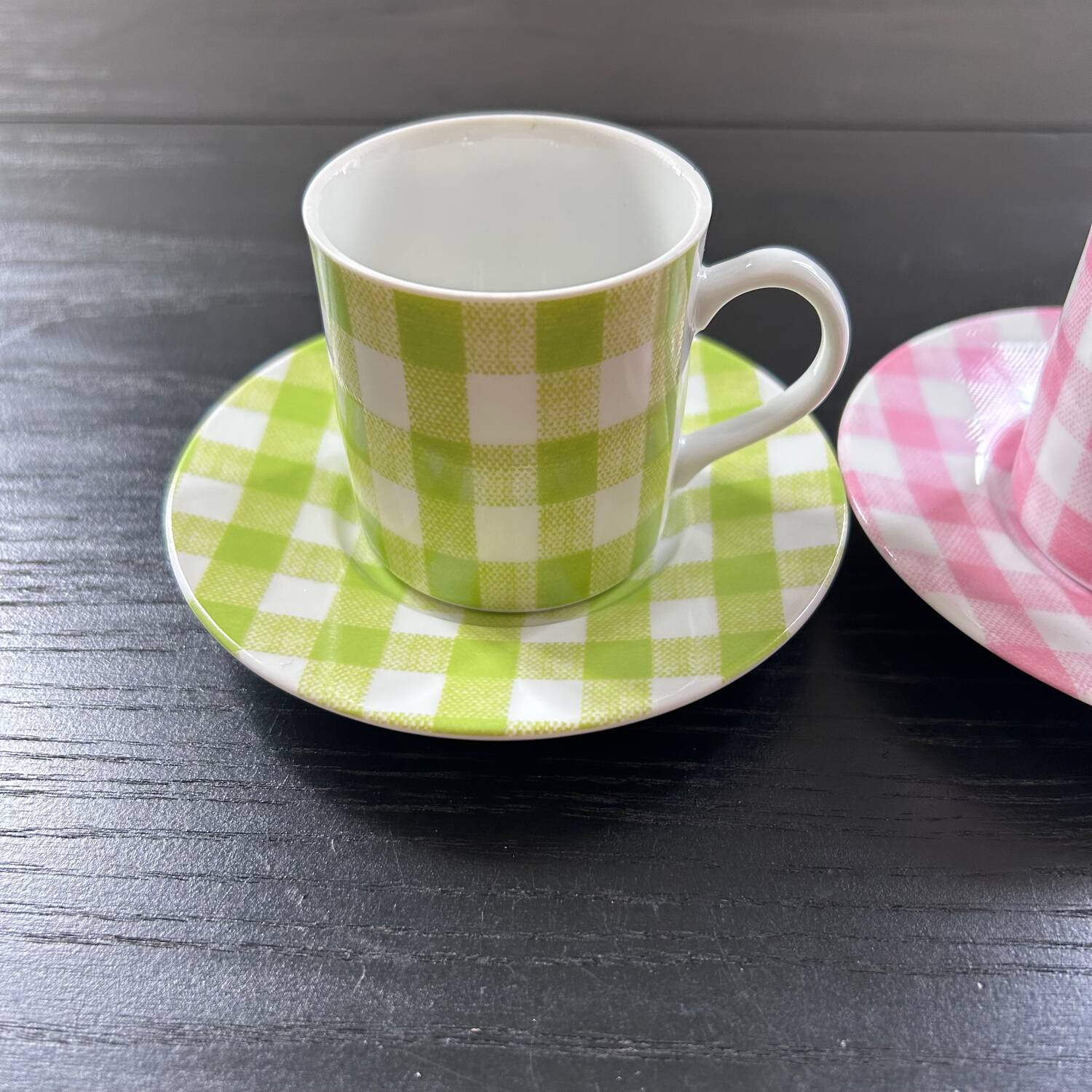Paire de tasses décor Vichy